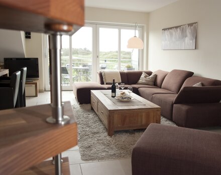Offener Wohnbereich mit exklusivem Interieur